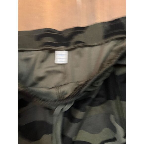 Camo women's soft shorts size xl - Picture 2 of 3